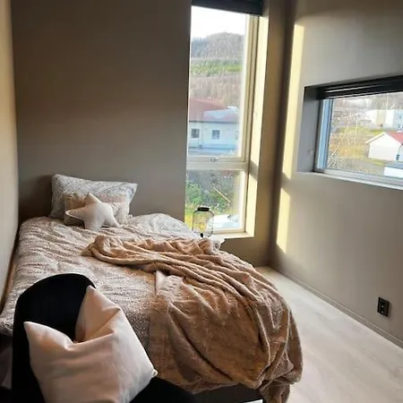 Nytt Moderne Hus Pa * Storsteinnes
